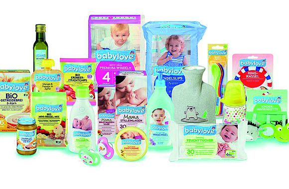 The babylove product line by dm includes tea, which thanks to FOODBOARD™ is now protected from unintended substances.